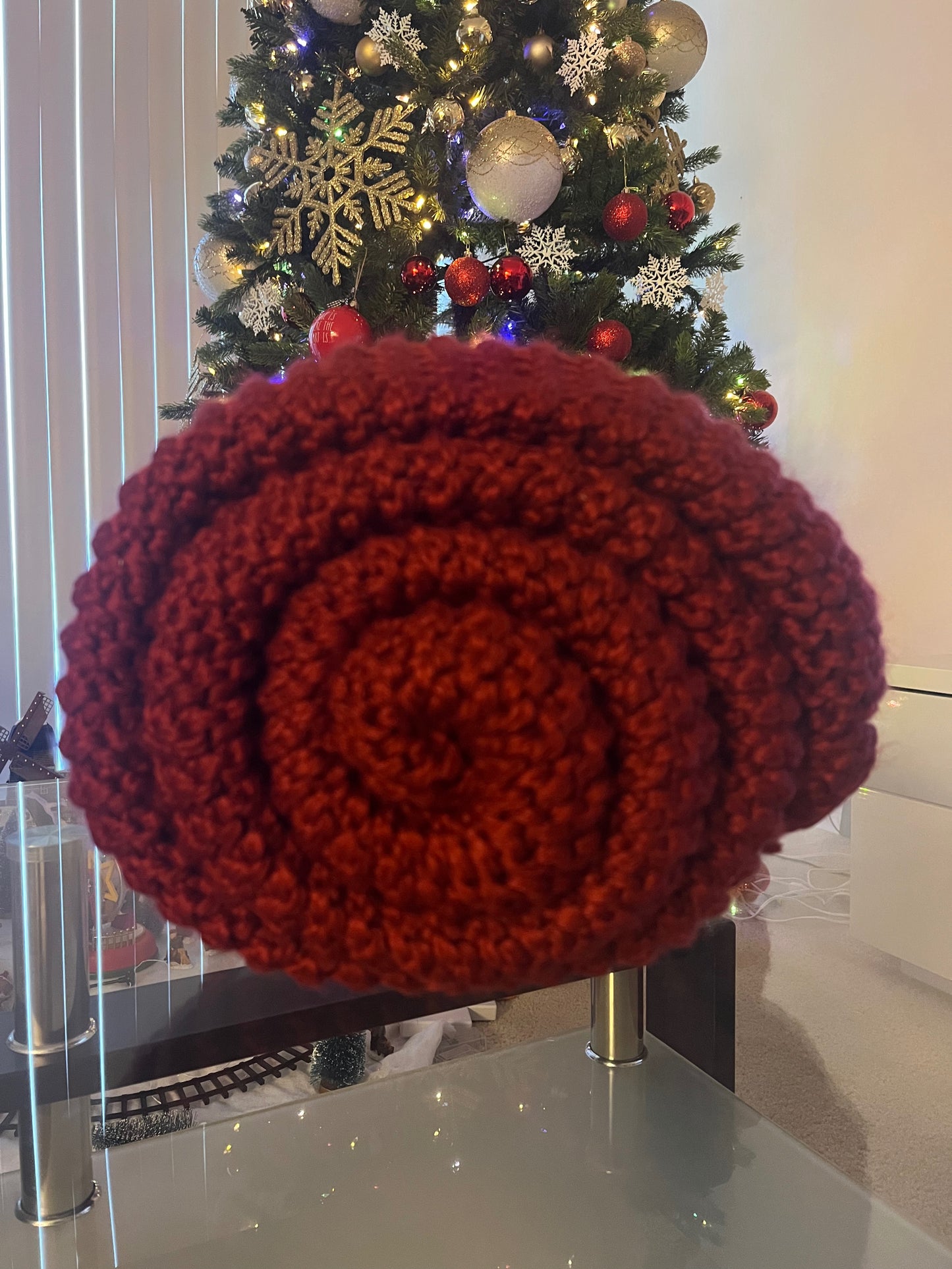 THROW BLANKET