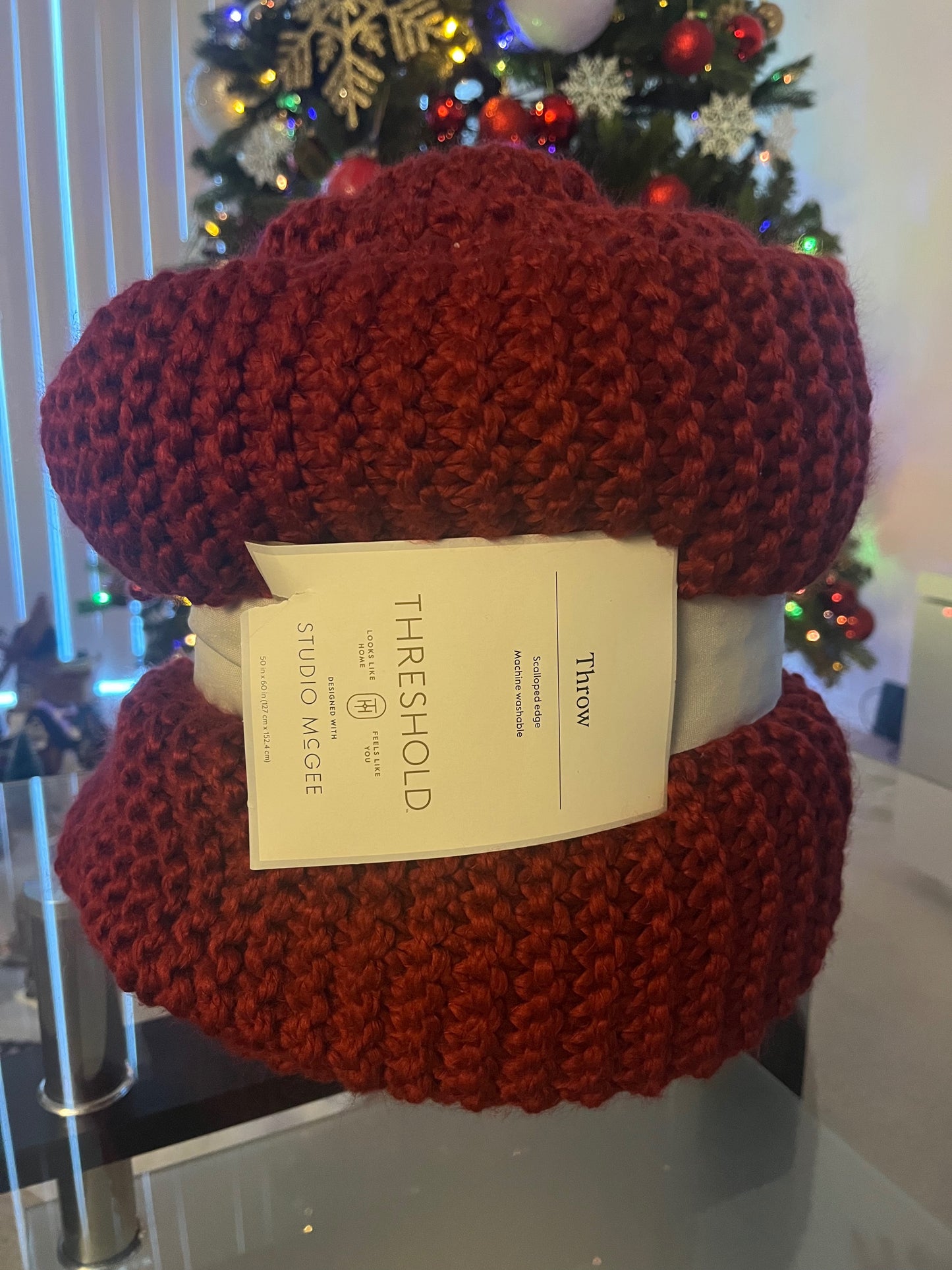 THROW BLANKET